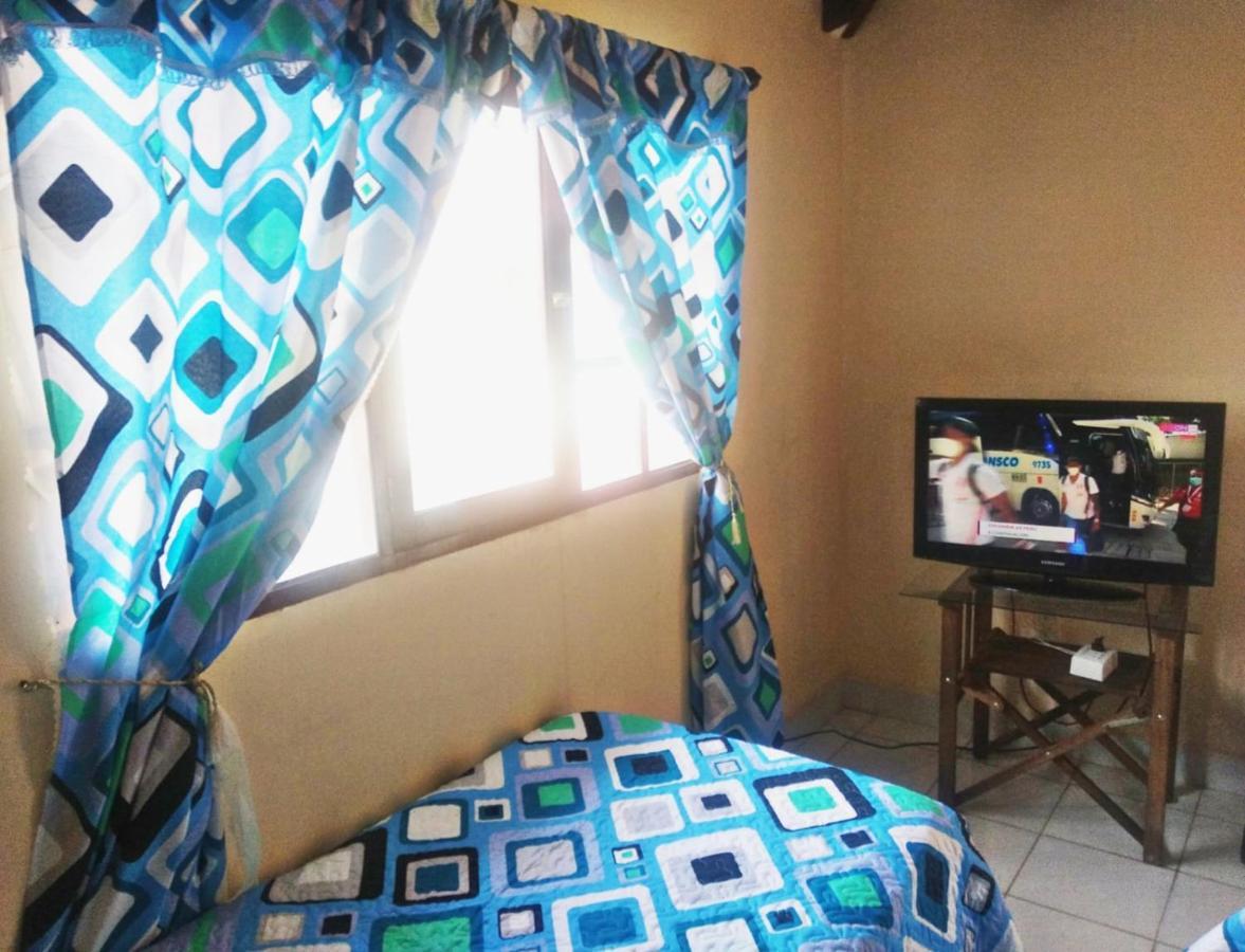 Residencial Moroni - Alojamiento En Cochabamba Bed and Breakfast Eksteriør billede