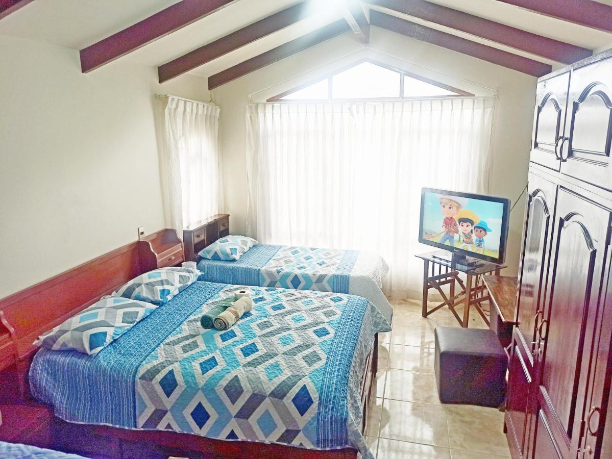 Residencial Moroni - Alojamiento En Cochabamba Bed and Breakfast Eksteriør billede