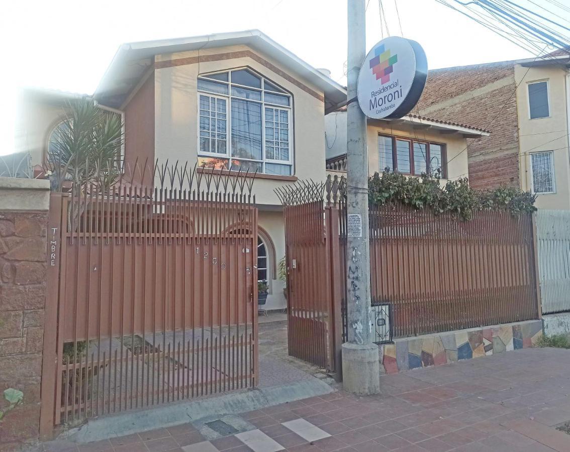 Residencial Moroni - Alojamiento En Cochabamba Bed and Breakfast Eksteriør billede